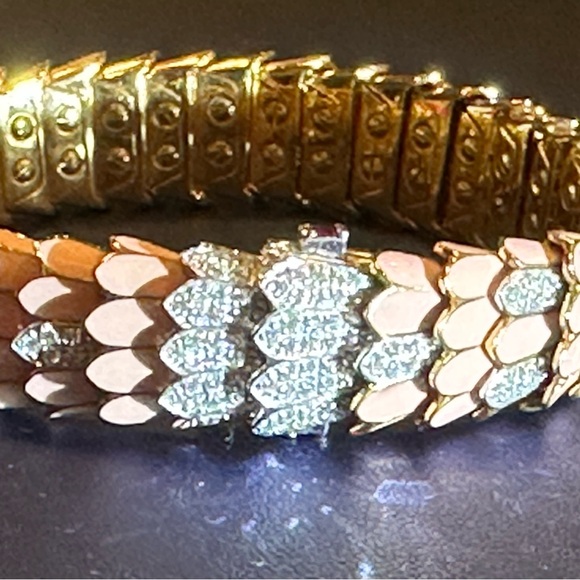 Pink Roberto Coin Cobra 18KT PINK Enamel & Diamond Bracelet 7” - Picture 11 of 11